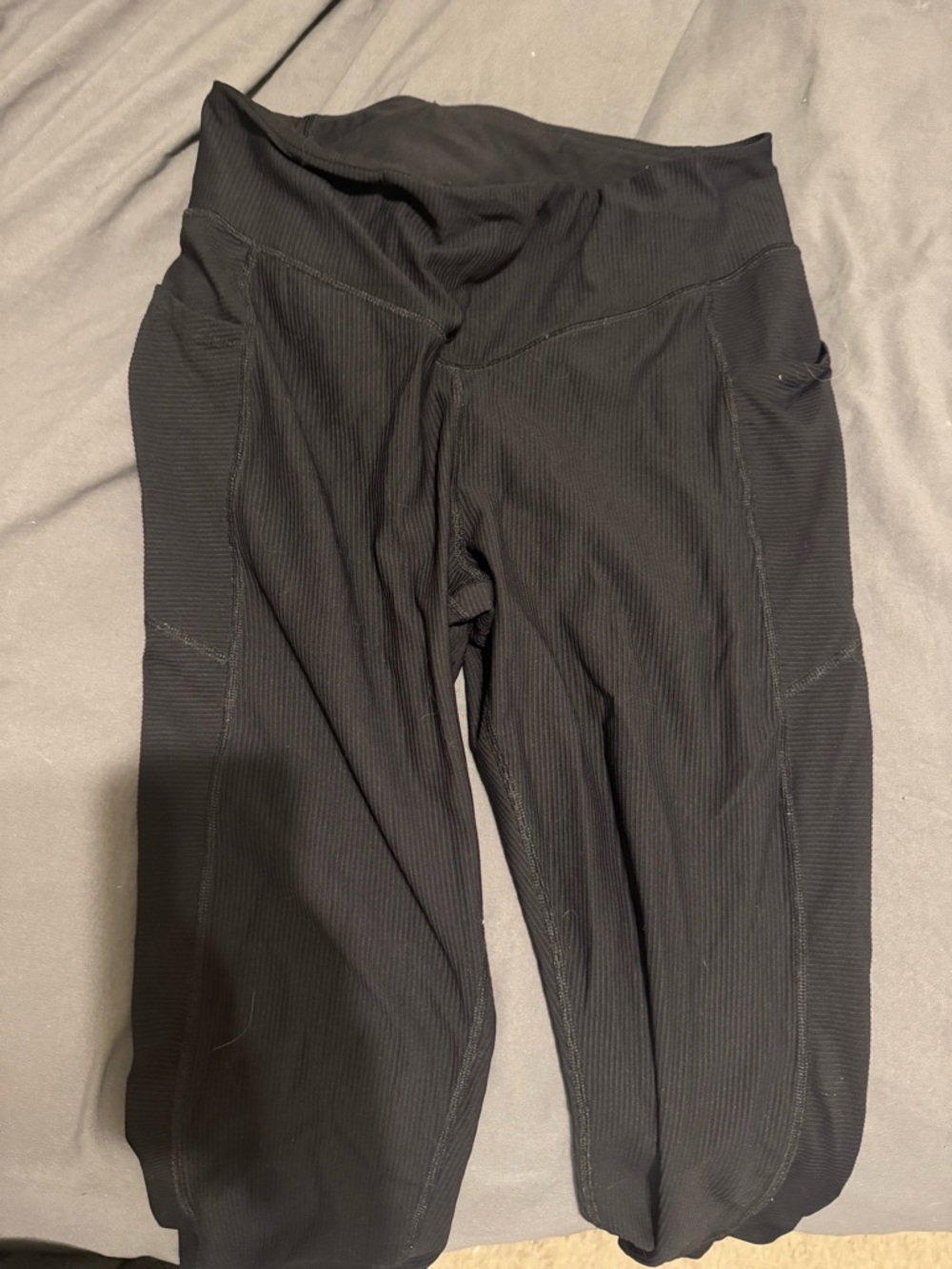 Black Ribbed High-Waist Leggings